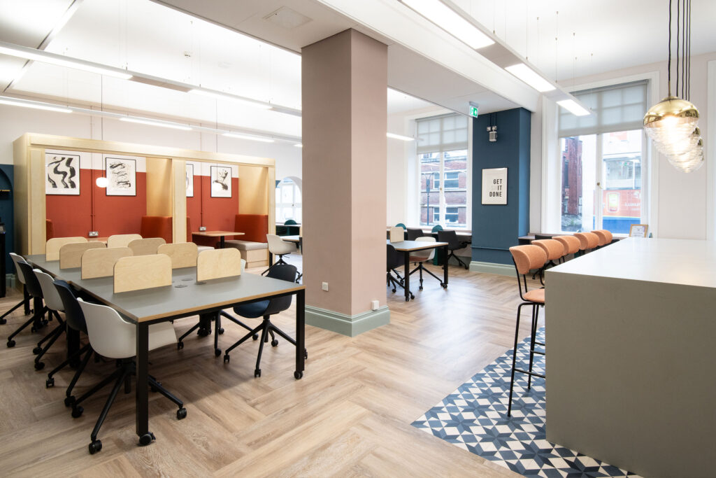 WIZU_WE_ARE_SPACES_COMMERCIAL_INTERIORS_FURNITURE_OFFICE_FIT_OUT_DROP_IN